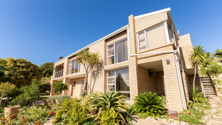 3 Bedroom Property for Sale in Fraaiuitsig Western Cape